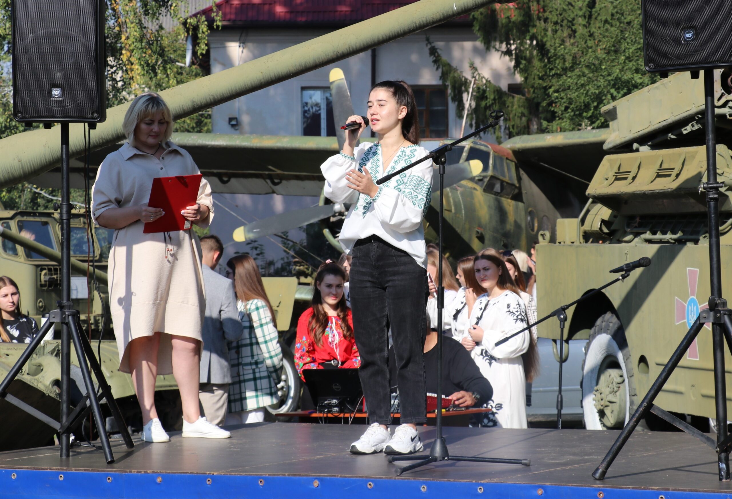 Ви зараз переглядаєте «Ми єдині і Україна у нас одна»: патріотичний захід для військовослужбовців