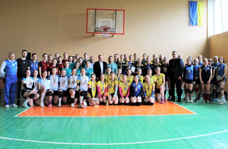 Ви зараз переглядаєте ХХХ ювілейний турнір з волейболу серед дівчат (ВІДЕО, ФОТО)