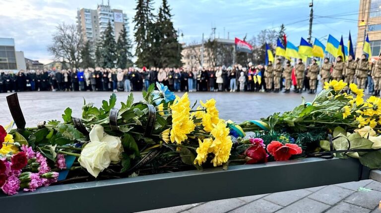 Залишаємось гідними своїх героїв!