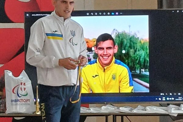 Титулований легкоатлет-паралімпієць Ярослав Окапінський поділився секретами успіху