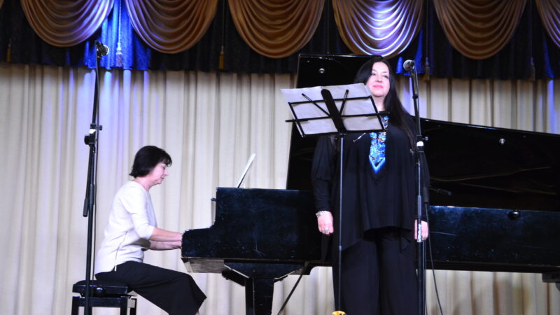 ТВОРЧА МАЙСТЕРНЯ РУСЛАНИ ЛІСОВОЇ