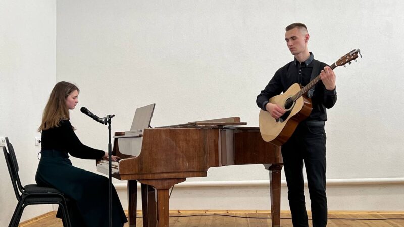 БЛАГОДІЙНИЙ КОНЦЕРТ З ІНІЦІАТИВИ СТУДЕНТСЬКОЇ РАДИ ФАКУЛЬТЕТУ «ВЕСНЯНА ГУТІРКА»