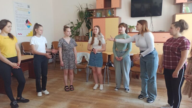 МАЙСТЕР-КЛАС «ІНСТРУМЕНТИ SAND PLAY У РОБОТІ З ДІТЬМИ РАННЬОГО ВІКУ»