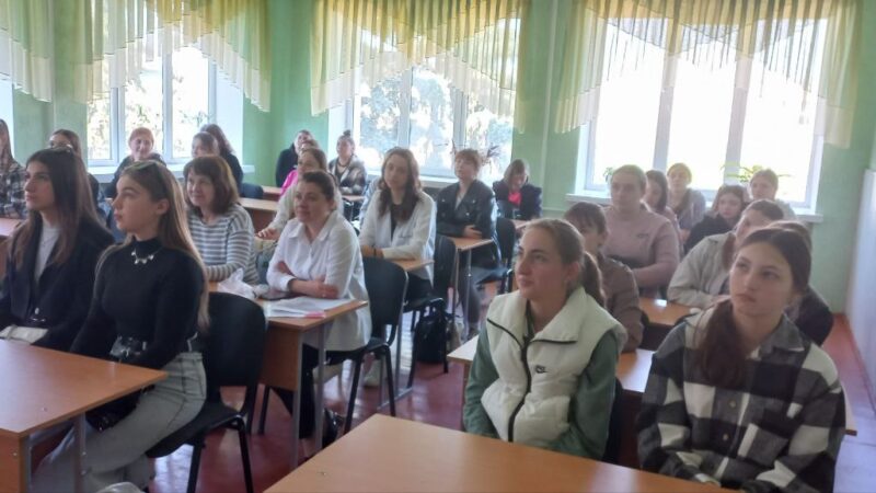 Онлайн-зустріч «Дошкільна освіта в Омані» з Юлією Павлічук, директором дитячого садка в м. Мускат