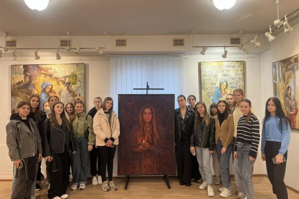 ВІЗУАЛІЗАЦІЯ НАЦІОНАЛЬНОЇ ІДЕНТИЧНОСТІ ТА ДУХОВНОСТІ  В УКРАЇНСЬКОМУ МИСТЕЦТВІ: «МОЛИТВА ЗА УКРАЇНУ»