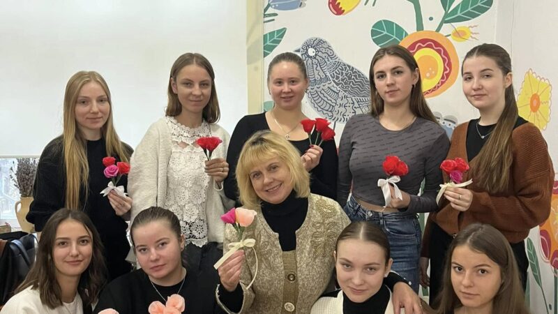 ТВОРИМО КРАСУ СВОЇМИ РУКАМИ:  МИСТЕЦТВО УКРАЇНСЬКОГО ВІНОЧКА