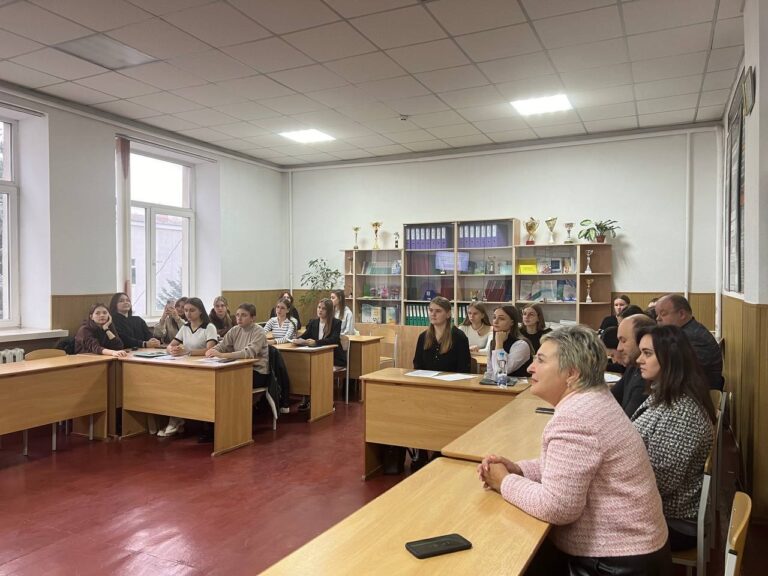 ПРОФЕСІЙНИЙ САМОРОЗВИТОК МАЙБУТНЬОГО ПЕДАГОГА В ОСВІТНЬОМУ СЕРЕДОВИЩІ КОЛЕДЖУ