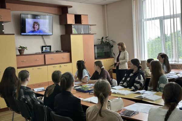 Гостьова лекція: у фокусі обговорення актуальна тема – «Навчання елементів грамоти дітей старшого дошкільного віку»