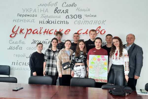 Відкрите залікове заняття здобувачки освіти ВНУ, практикантки кафедри філології з теми “Писемна професійна комунікація як складова частина фахової діяльності”