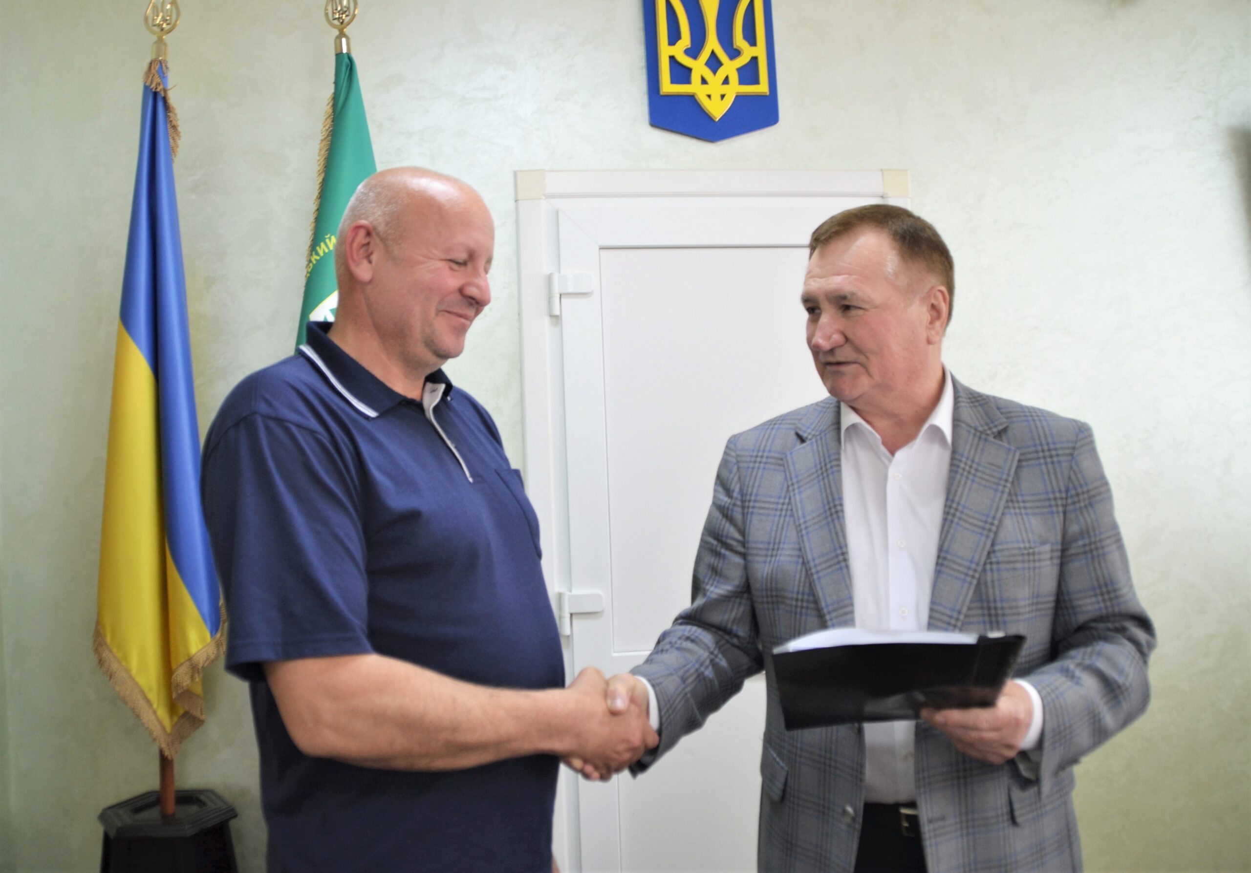 Ви зараз переглядаєте ВРУЧЕННЯ КОНТРАКТІВ ЗАВІДУВАЧАМ КАФЕДР