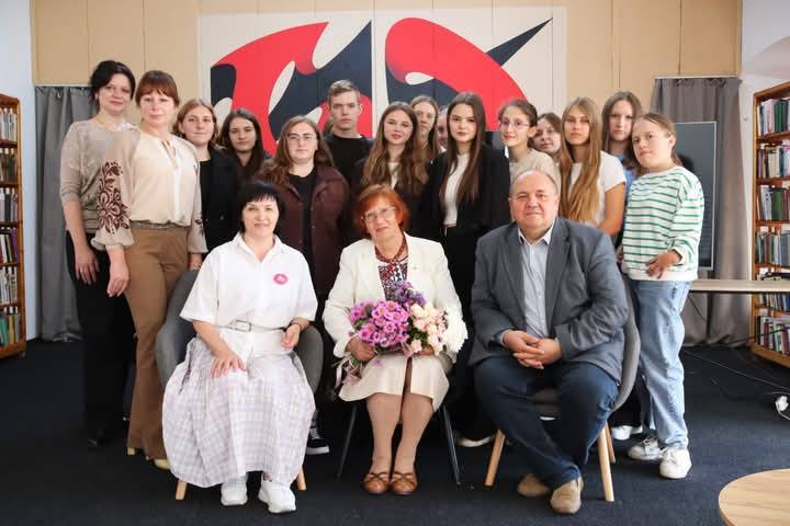 Ви зараз переглядаєте ЛІТЕРАТУРНА ЗУСТРІЧ  З ПИСЬМЕННИЦЕЮ НАДІЄЮ ГУМЕНЮК