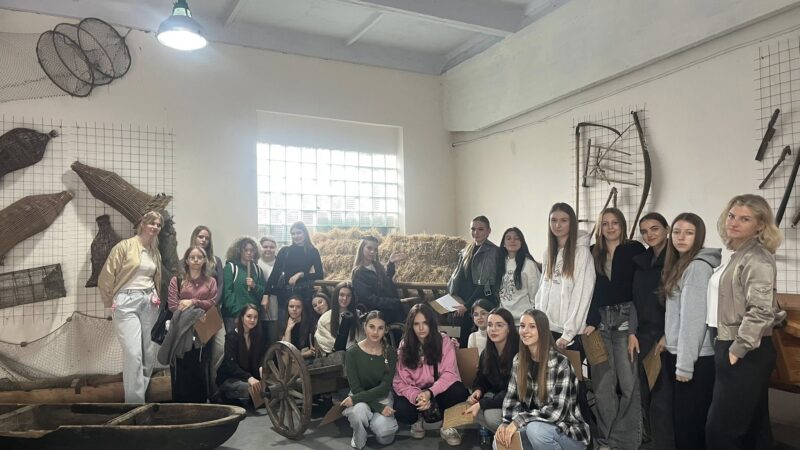 СТУДЕНТИ ВІДВІДАЛИ ЕТНОПАРК У ЛАДОМИРІЇ