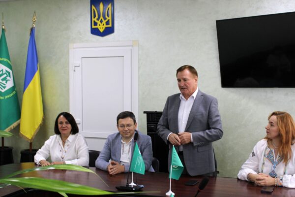 ОБМІН ДОСВІДОМ ТА ЗМІЦНЕННЯ ПАРТНЕРСЬКИХ ЗВ’ЯЗКІВ МІЖ ЗАКЛАДАМИ ВИЩОЇ ОСВІТИ