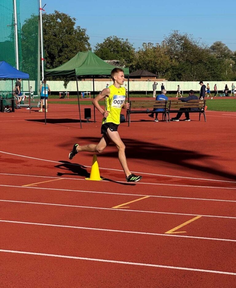 НАШ СТУДЕНТ – СРІБНИЙ ПРИЗЕР ЧЕМПІОНАТУ УКРАЇНИ З ЛЕГКОЇ АТЛЕТИКИ