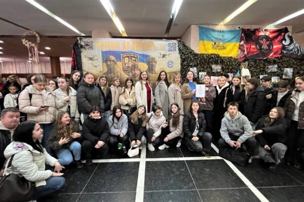 «ЛАНЦЮЖОК НЕЗЛАМНОСТІ»: ПІДТРИМКА УКРАЇНСЬКИХ ЗАХИСНИКІВ