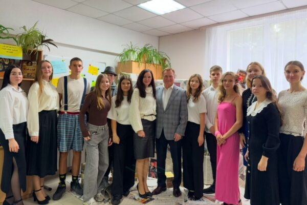 ЧИТАЙ, ЩОБ ЗЦІЛИТИСЯ: захід до Дня бібліотек