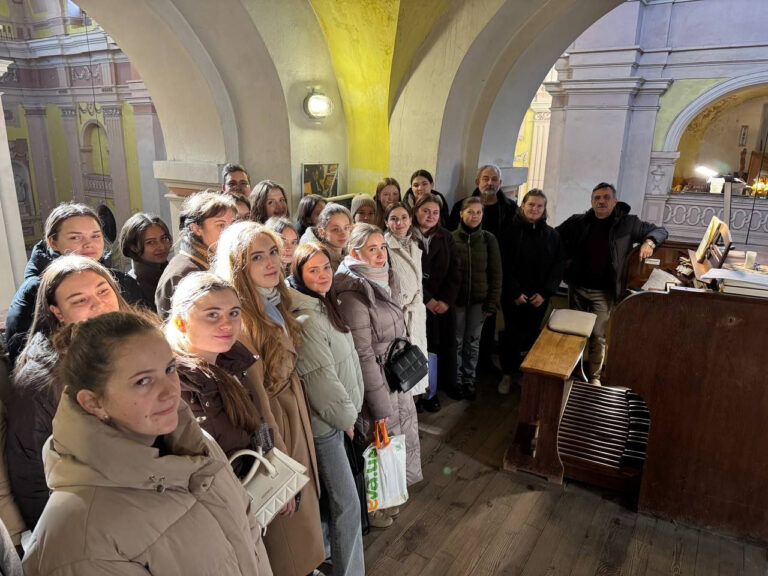 Зустріч-екскурсія «Мистецтво органної музики»