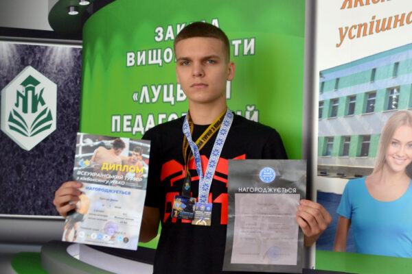 НАШ СТУДЕНТ – СЕРЕД КРАЩИХ КІКБОКСЕРІВ УКРАЇНИ!