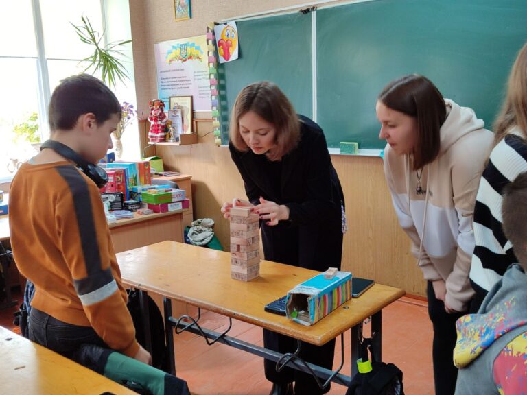 ІГРОВІ СЕСІЇ ДЛЯ ШКОЛЯРІВ