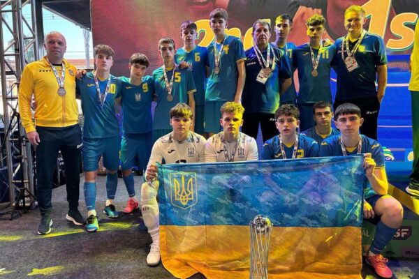 СРІБЛО СВІТОВОГО РІВНЯ НА ФУТЗАЛЬНОМУ ЧЕМПІОНАТІ
