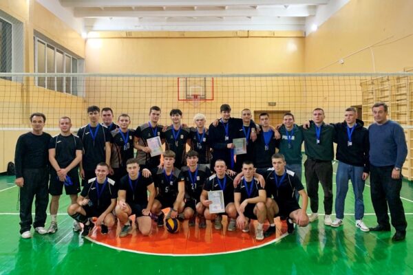 ЗМАГАННЯ З ВОЛЕЙБОЛУ СЕРЕД ЮНАКІВ