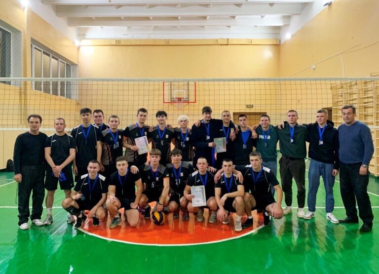 ЗМАГАННЯ З ВОЛЕЙБОЛУ СЕРЕД ЮНАКІВ