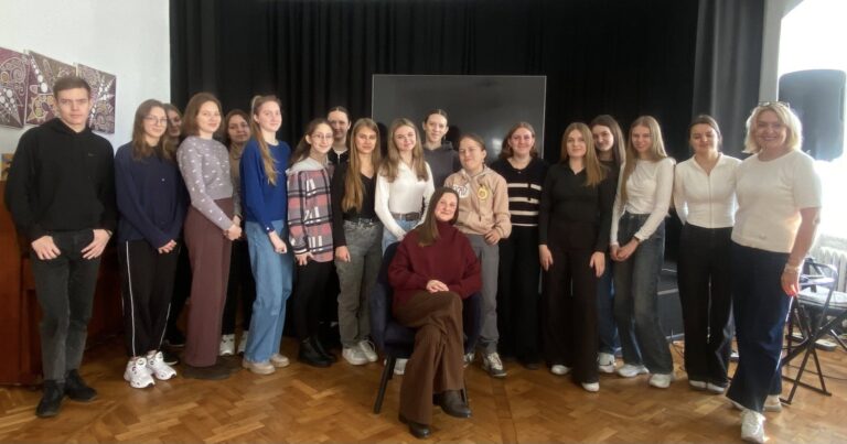 КРАЄЗНАВСТВО ЯК СКЛАДОВА НАЦІЄТВОРЧОЇ МІСІЇ СУЧАСНОЇ ОСВІТИ