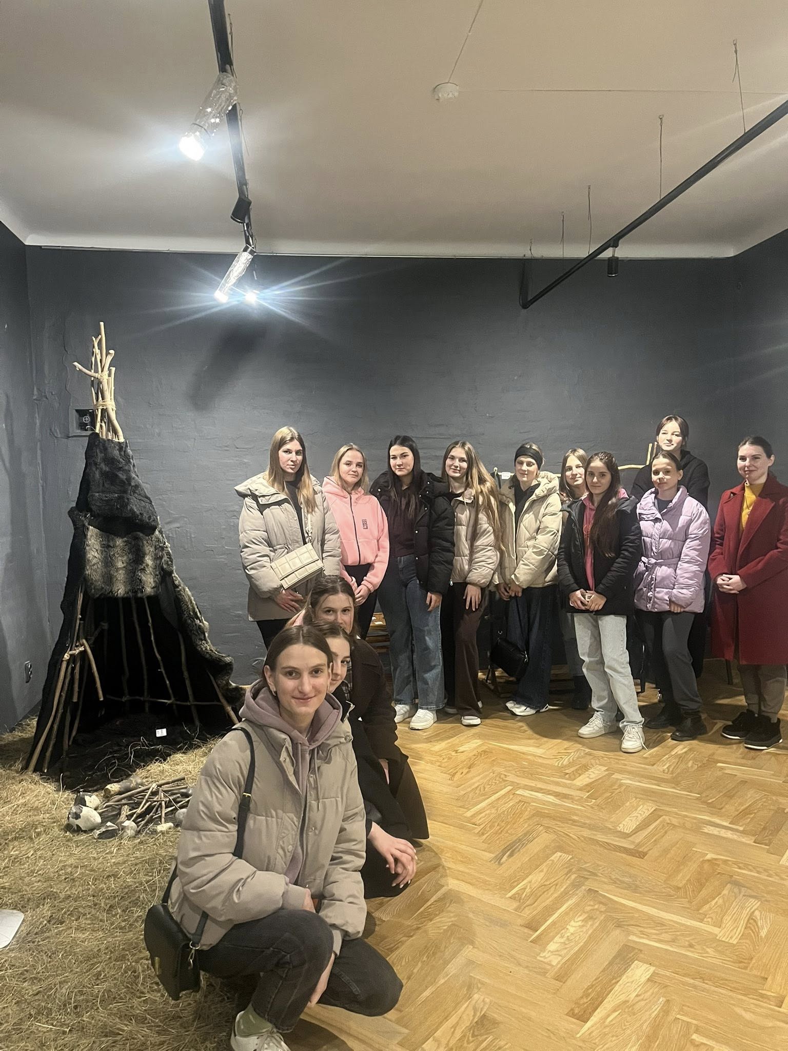 Ви зараз переглядаєте НАРОДНІ РЕМЕСЛА КРІЗЬ ПРИЗМУ ПЕДАГОГІКИ: МАЙСТЕР-КЛАС ЗІ СТВОРЕННЯ ГЛИНЯНИХ ВИРОБІВ