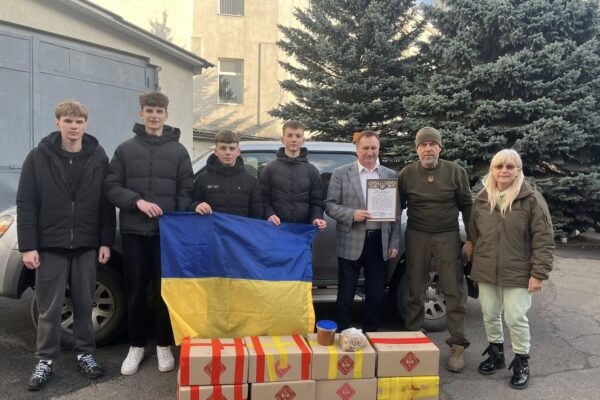 Акція « Солодкі подарунки воїнам»