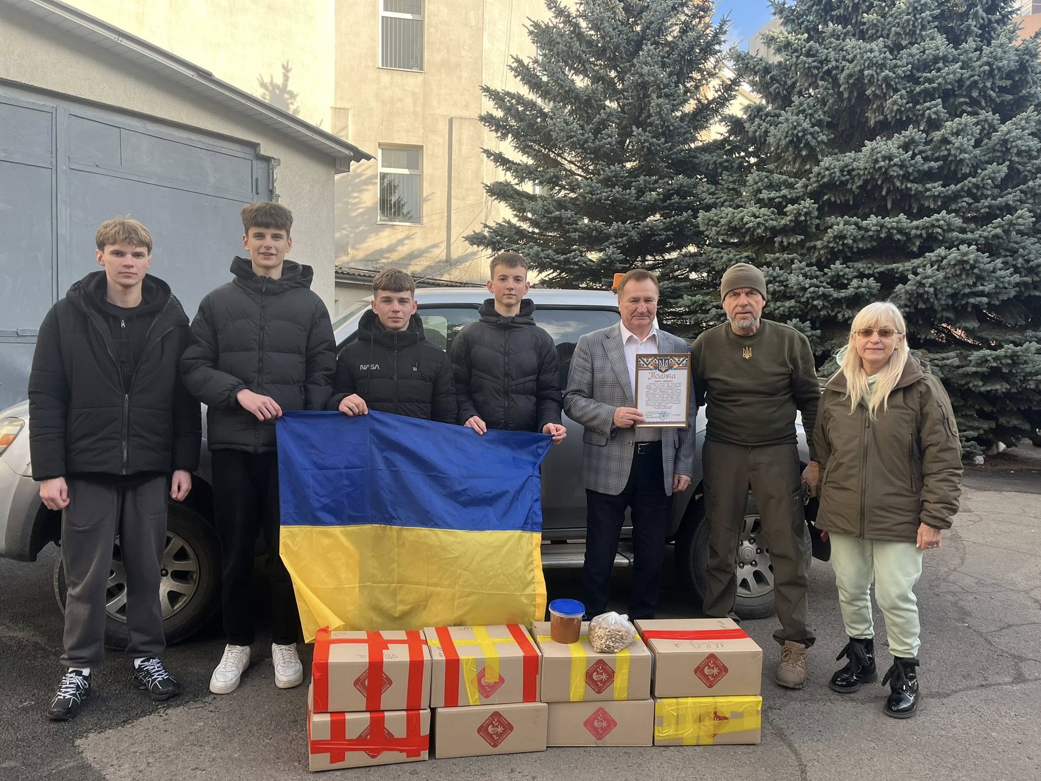 Ви зараз переглядаєте Акція « Солодкі подарунки воїнам»