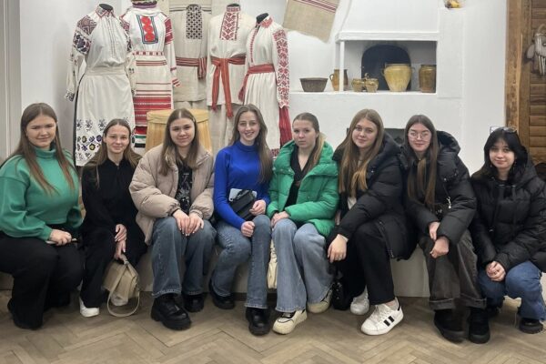 КОЛО ЧАСУ: МАНДРИ УКРАЇНСЬКОЮ КУЛЬТУРОЮТА ТРАДИЦІЯМИ