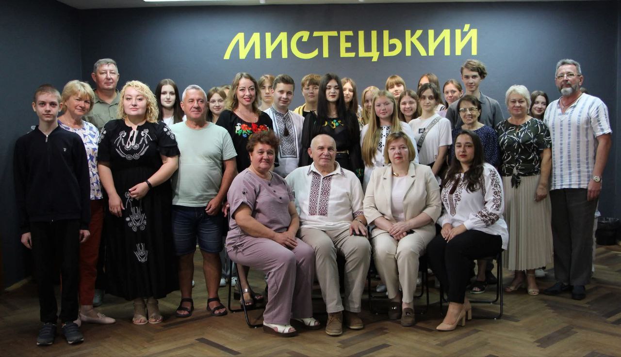 Ви зараз переглядаєте «ТОБІ, УКРАЇНО МОЯ, І ПЕРШИЙ МІЙ ПОДИХ, І ПОДИХ ОСТАННІЙ»