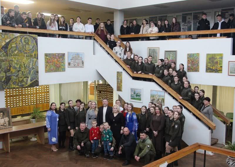 Ви зараз переглядаєте «МУЖНІСТЬ ТА ВІДВАГА КРІЗЬ РОКИ»  (До Дня Збройних сил України)