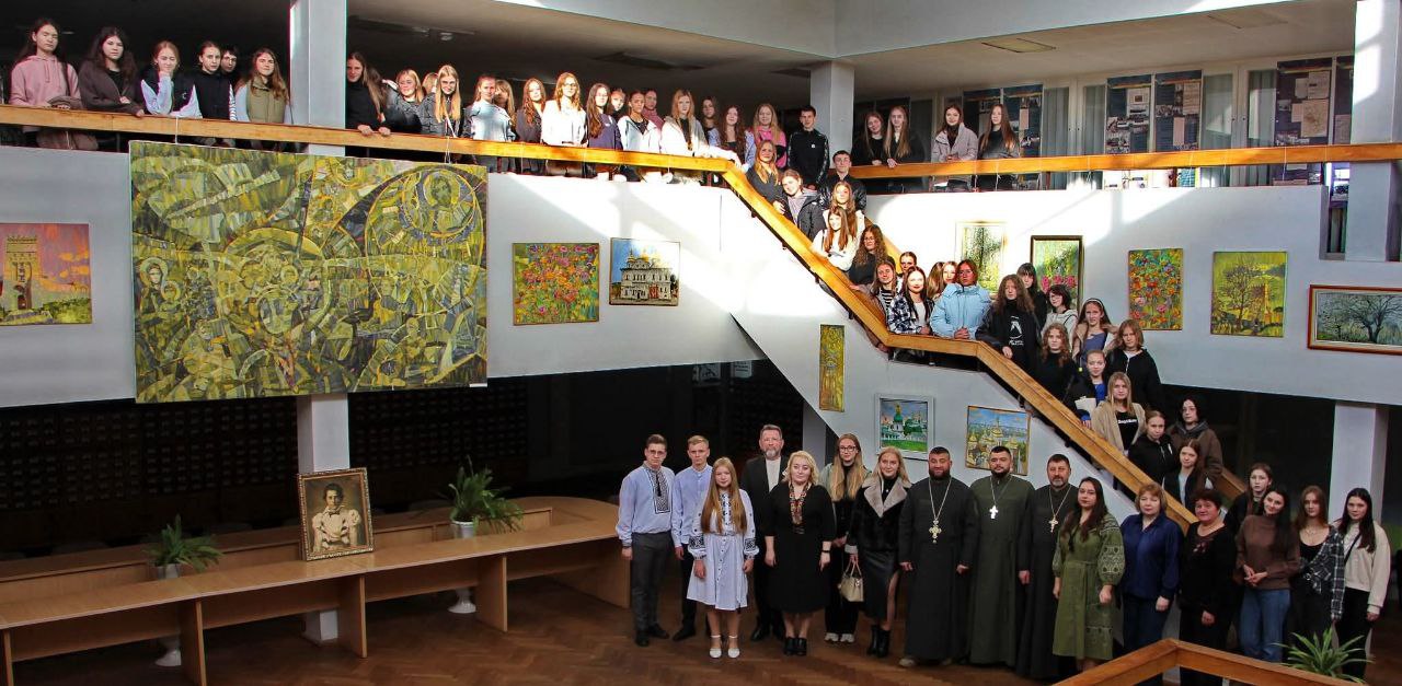 Ви зараз переглядаєте «БУТИ ПОРУЧ ДЕВІЗ ВІЙСЬКОВОГО КАПЕЛАНА» (ДО ДНЯ ВІЙСЬКОВОГО КАПЕЛАНА)