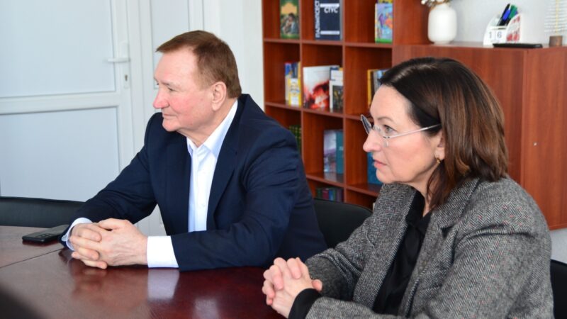 ОБГОВОРЕННЯ НОВОЇ ОСВІТНЬОЇ ПРОГРАМИ ПОЧАТКОВОЇ ОСВІТИ В МЕЖАХ НУШ