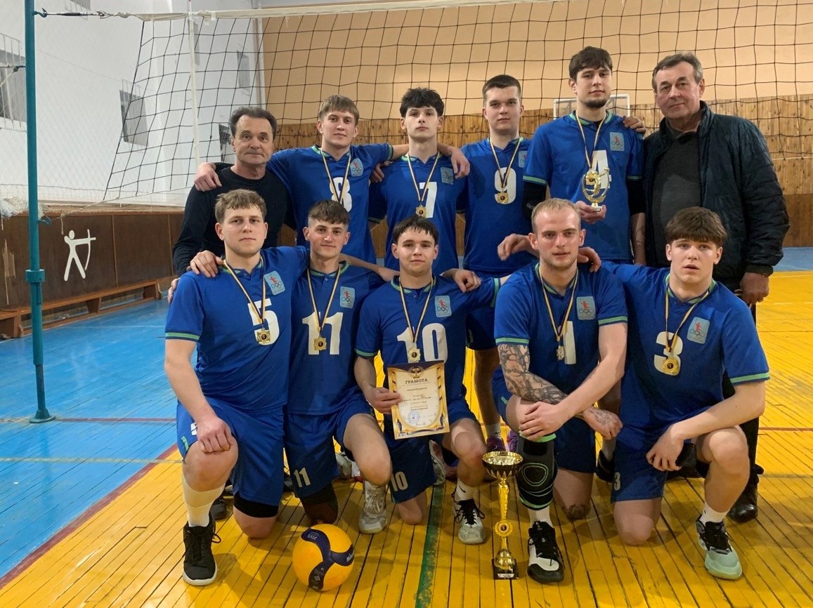 Ви зараз переглядаєте І ЗНОВУ ПЕРШІ З ВОЛЕЙБОЛУ