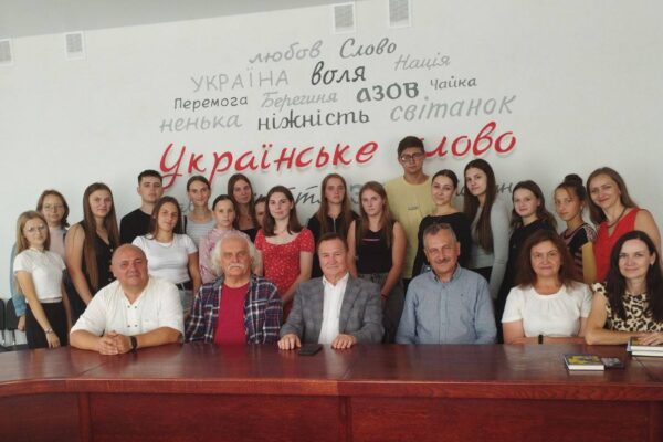 СІМ ПОГЛЯДІВ НА ВІЙНУ: АВТОРСЬКА ПРЕЗЕНТАЦІЯ КНИГИ