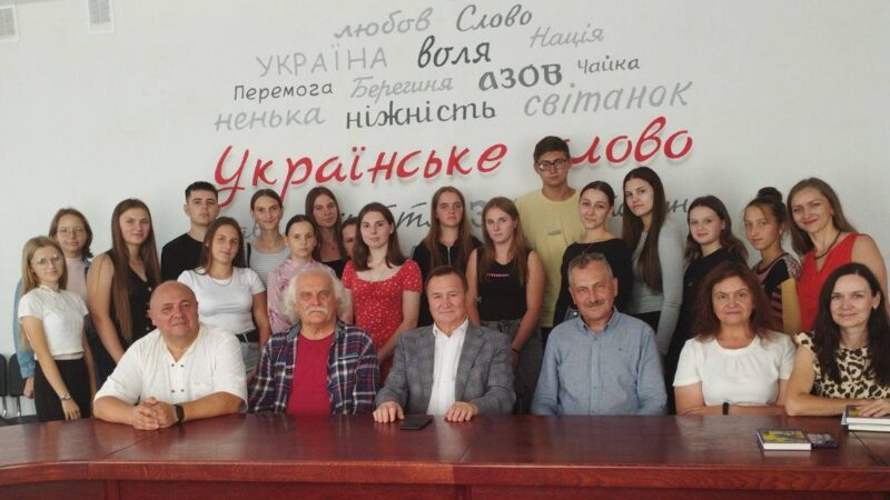 СІМ ПОГЛЯДІВ НА ВІЙНУ: АВТОРСЬКА ПРЕЗЕНТАЦІЯ КНИГИ