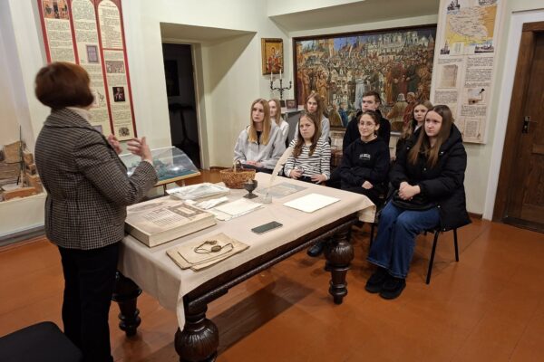 Пізнавальна екскурсія “Рукописна традиція Волині” 