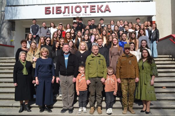 ЗУСТРІЧ СТУДЕНТІВ ІЗ ЗАХИСНИКАМИ УКРАЇНИ