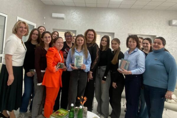 ЖИВЕ СЛОВО, ЩО ОБ’ЄДНУЄ: ПРОЄКТ #ДВІТЬОТІНАТОЙОТІ У ЛУЦЬКУ