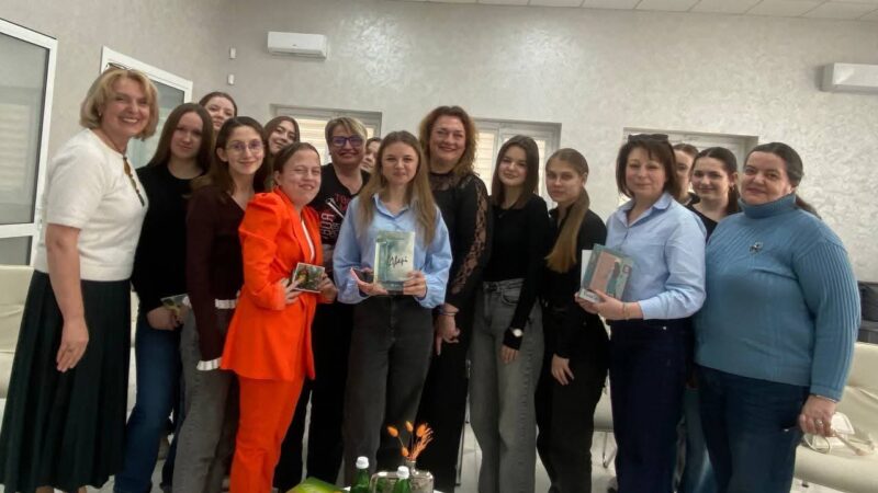 ЖИВЕ СЛОВО, ЩО ОБ’ЄДНУЄ: ПРОЄКТ #ДВІТЬОТІНАТОЙОТІ У ЛУЦЬКУ