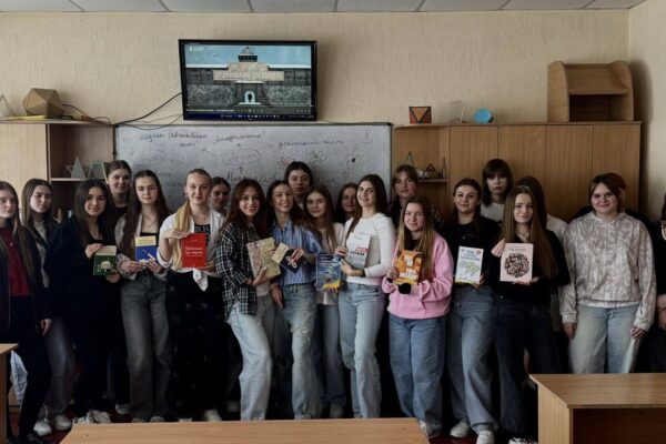 КІНОЗУСТРІЧ «ЯК УКРАЇНЦІ УКРАЇНСЬКОЮ ЗАГОВОРИЛИ»