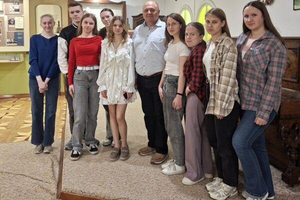 КОСАЧІВСЬКІ УРОКИ –   ДЕ МИНУЛЕ ЗУСТРІЧАЄТЬСЯ З МАЙБУТНІМ