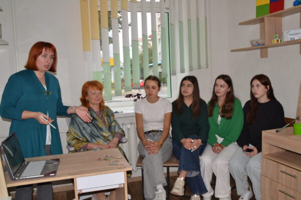 ДИТИНСТВО – ЦЕ ЦІЛИЙ СВІТ, ЯКИЙ ВАЖЛИВО РОЗУМІТИ