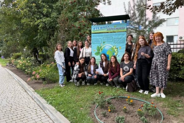 ВІДКРИВАЄМО ВСЕСВІТ ПРОФЕСІЇ ВИХОВАТЕЛЯ