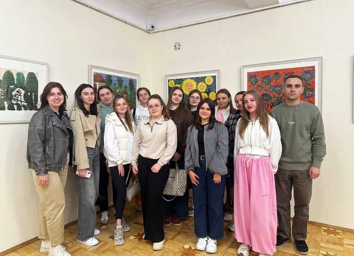 Ви зараз переглядаєте ВІД ТВОРЧОСТІ ДО ОСВІТНІХ ІННОВАЦІЙ: СВІТ МАРІЇ ПРИМАЧЕНКО