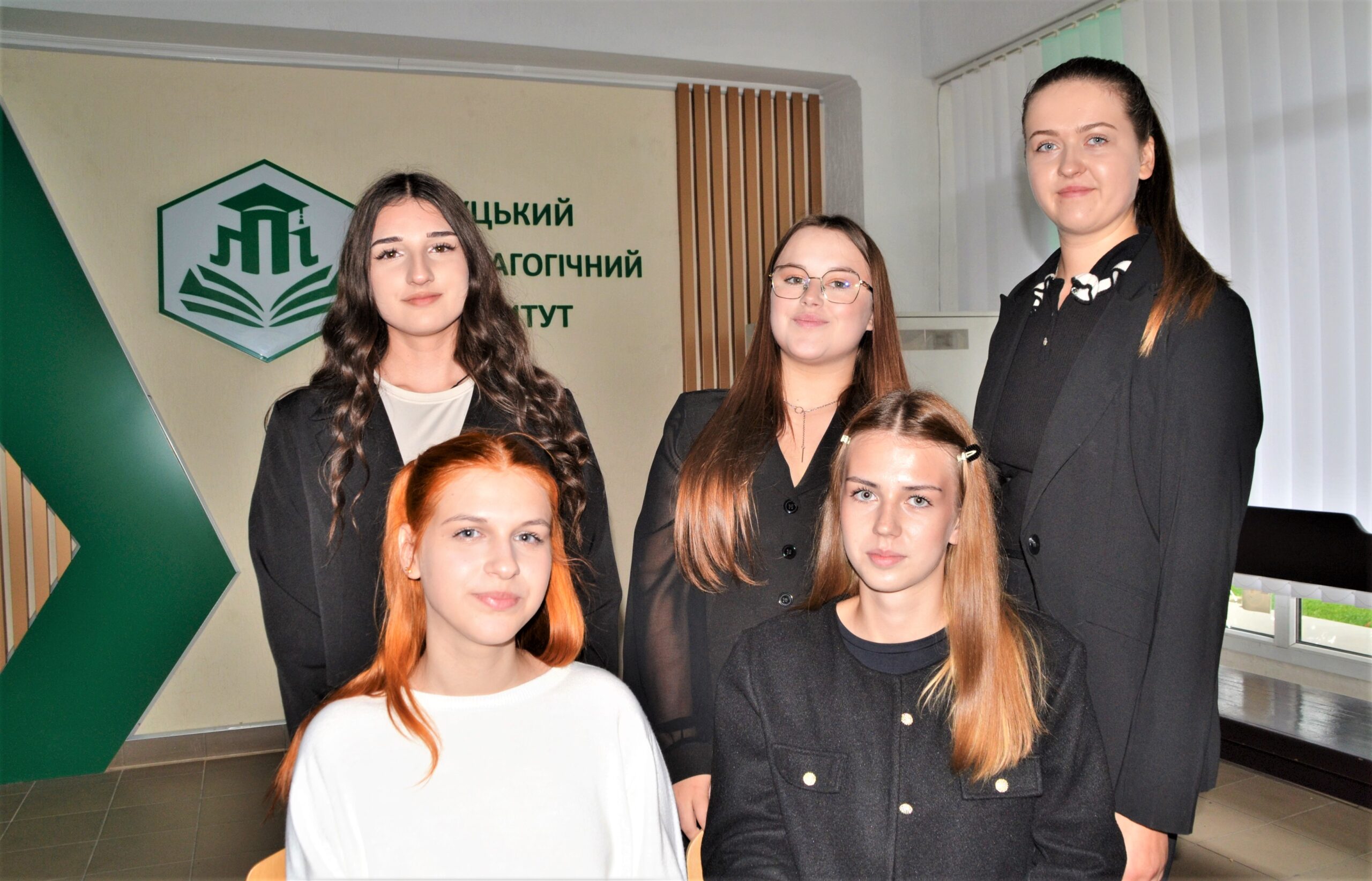 Ви зараз переглядаєте ПРОСТІР СТІЙКОСТІ: ВІДЧУЙ, РОЗФАРБУЙ, ПОДІЛИСЯ